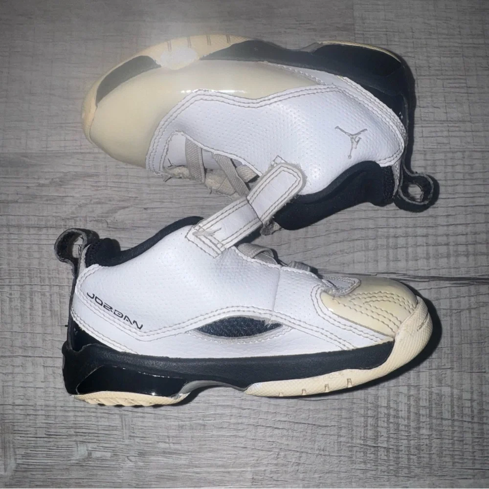 Children’s Air Jordan White Shoes- Size 8C (Baby Shoes)